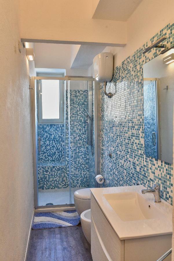 L'Acquario Apartment Cala Gonone Ngoại thất bức ảnh